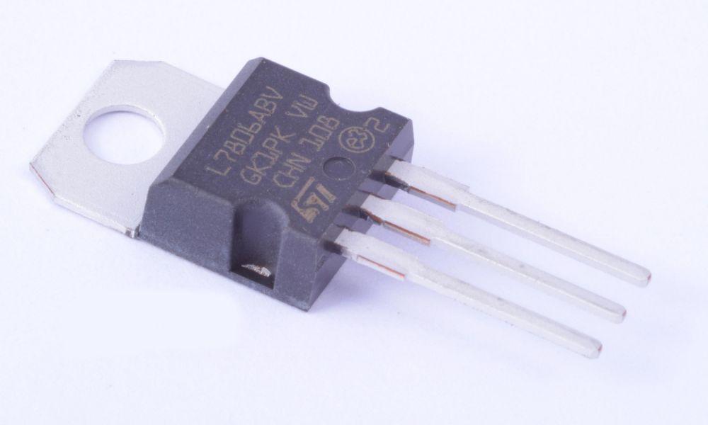 Regulator IC-7806