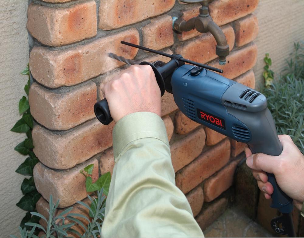 RYOBI Impact Drill 710w 13mm
