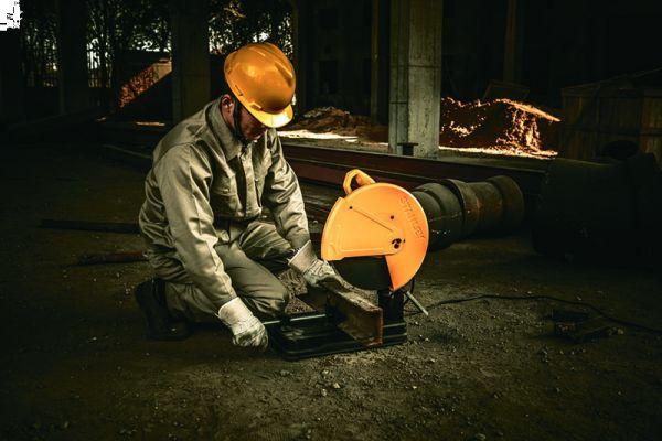 ديسك حدادي ستانلى   355 مم 2100 وات