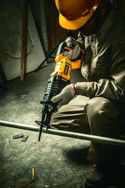 Sabre Saw Stanley 900 W