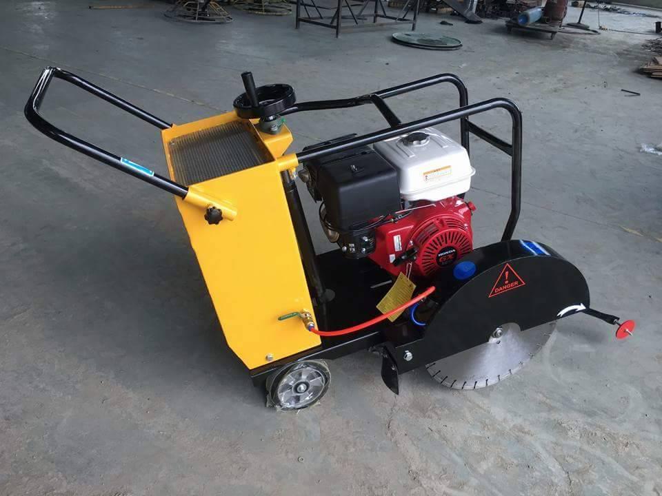 Concrete Cutting Saw