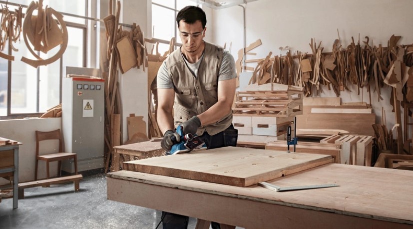 فارة 700 وات بوش