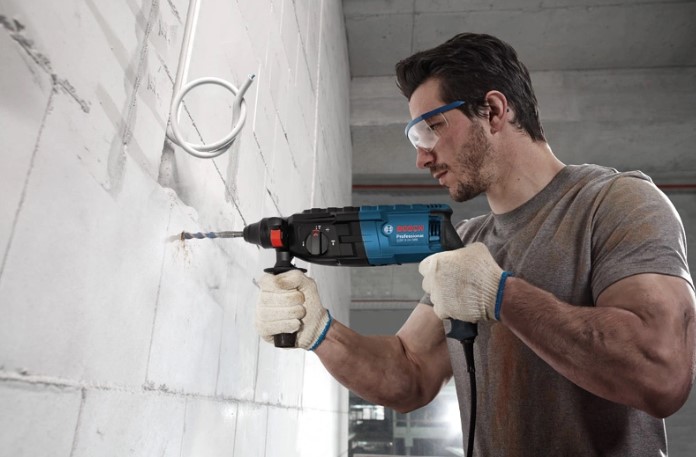 Bosch Rotary Hammer SDS plus 24mm 790w 2.7 J