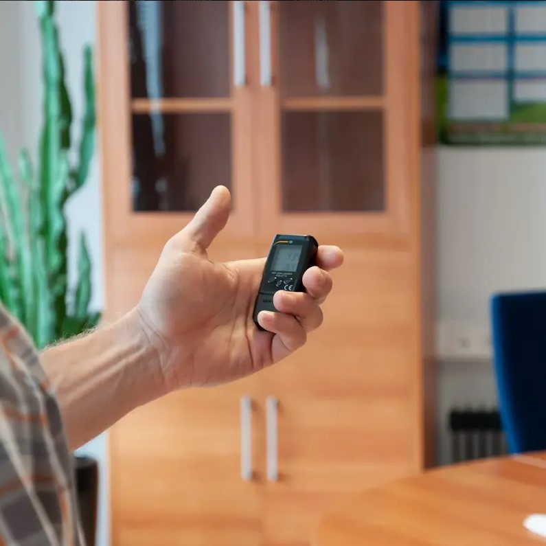 جهاز قياس الحرارة ومراقبة الرطوبة  PCE