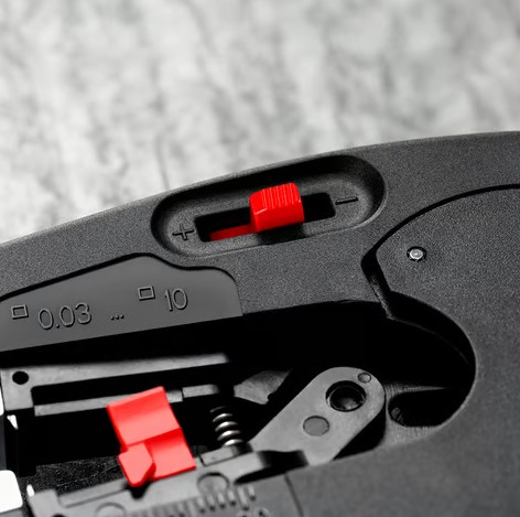 قصافه وقشاره اسلاك اوتوماتيك و ترامل نجمة+التحكم ف طول التقشير  Knipex