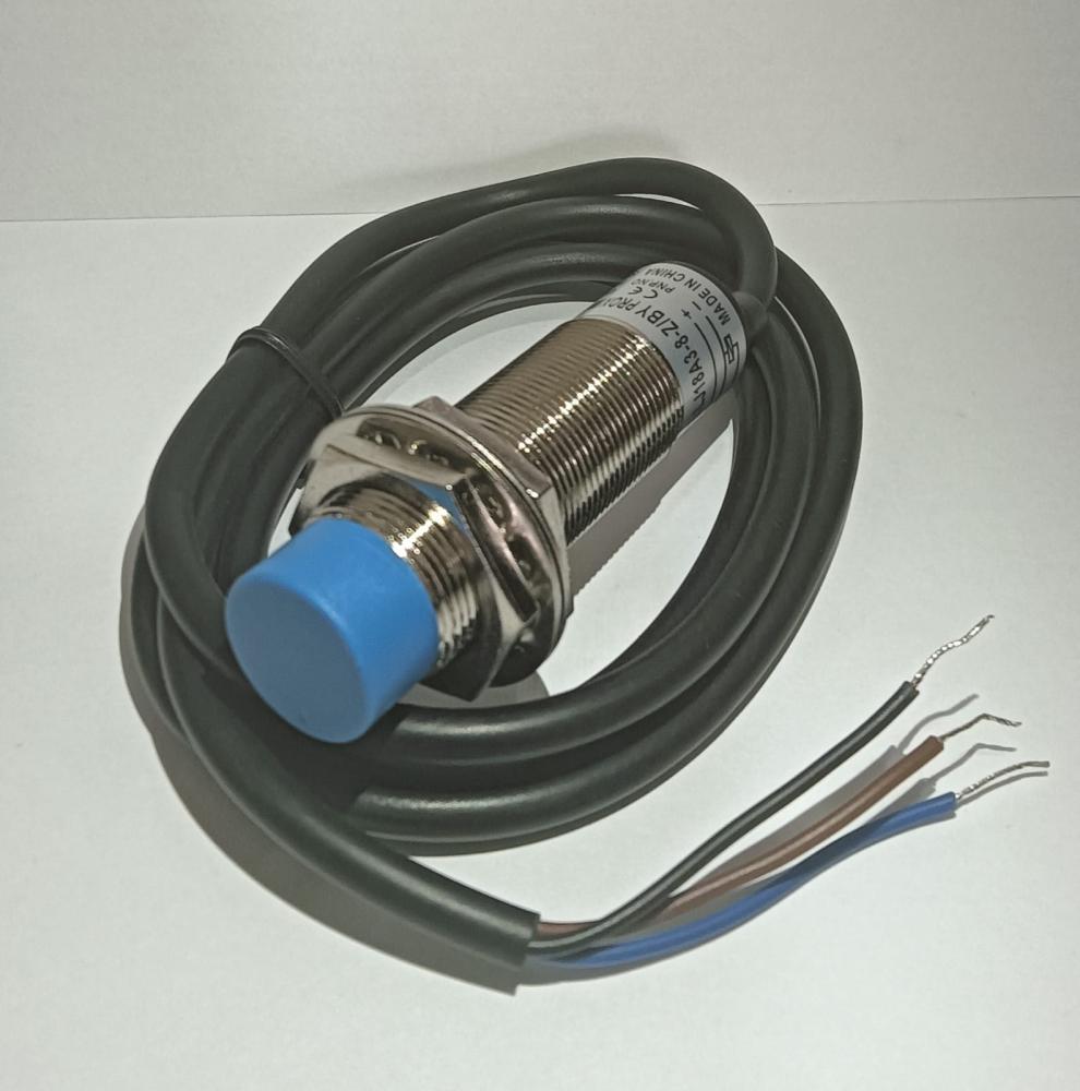 (2PCS ) (  PNP  Proximity D18 PNP (LJ18A3-8-Z/BY
