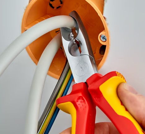 قشارة معزوله 1000 فولت  Knipex
