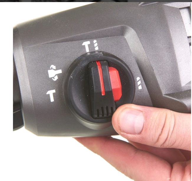 Milwaukee COMBI HAMMER SDS PLUS 26MM - 2.4 J, 800 W