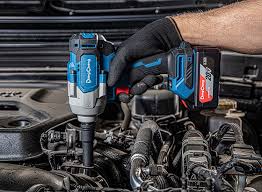 DongCheng Cordless Impact Wrench 20v 1/2 Inch 698 Nm One Battery 5Ah And Charger
