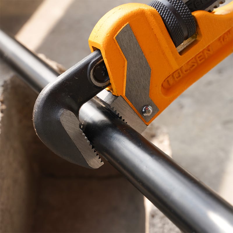 TOLSEN PIPE WRENCH (INDUSTRIAL) 24"