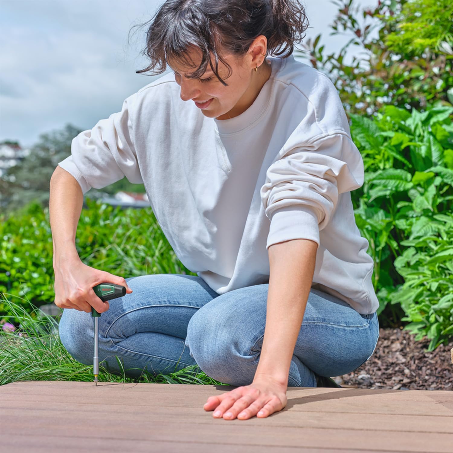 مفك مسامير بمقبض على شكل حرف T من بوش