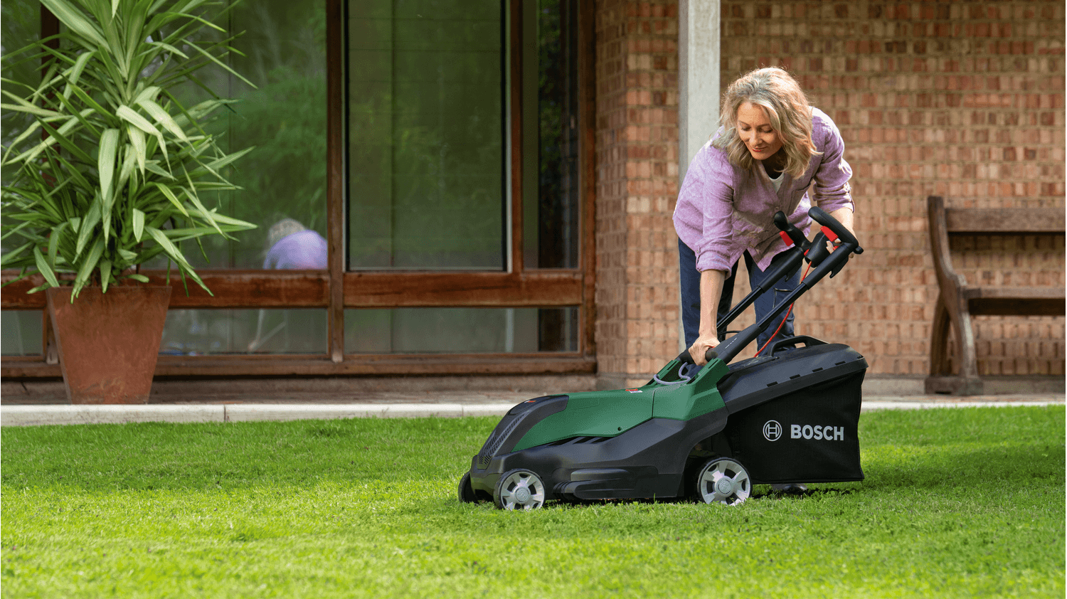 Bosch Electric Lawn Mower 1700W Rotak 40-650